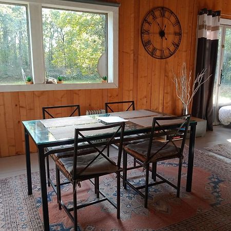 Chalet En Foret, Brame Du Cerf Valpuiseaux Rum bild